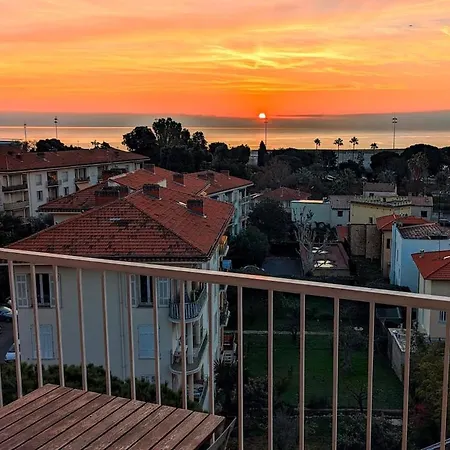 Panoramic Sea View With Private Parking And Ac Апартаменты Ницца