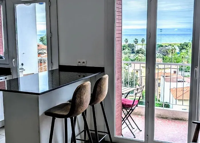 Panoramic Sea View With Private Parking And Ac Apartmán